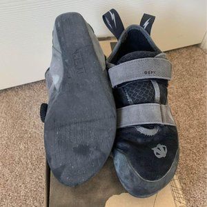 Evolv - Black/Grey Defy size 8(M)/9(W) Climbing Shoes